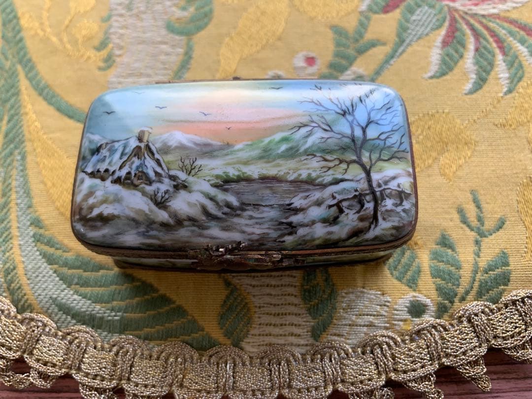 リモージュボックス　フランス製　もう絵画の芸術です！細かく描かれた風景が素敵！