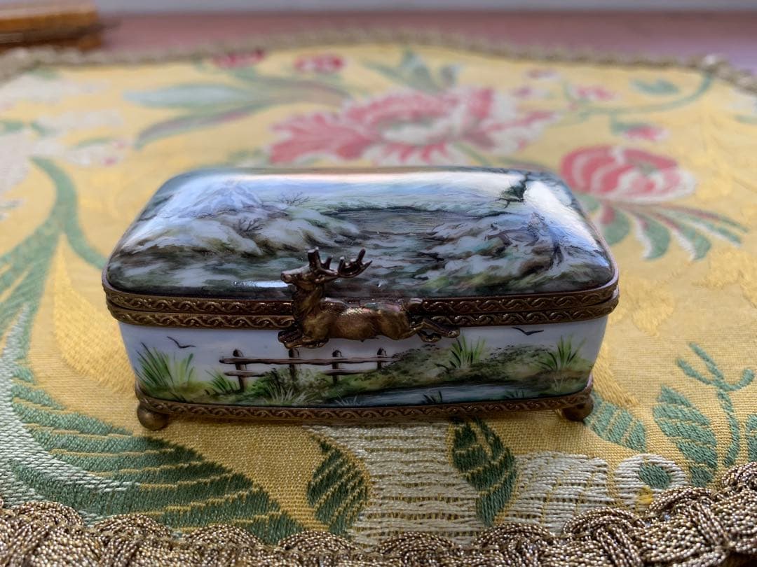 リモージュボックス　フランス製　もう絵画の芸術です！細かく描かれた風景が素敵！