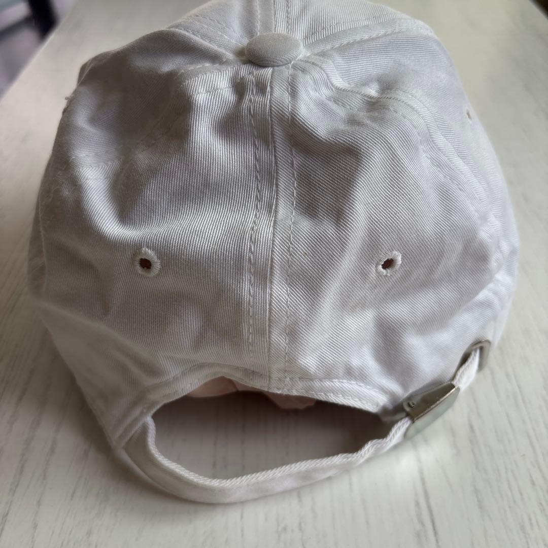 BALENCIAGA ホワイトキャップ