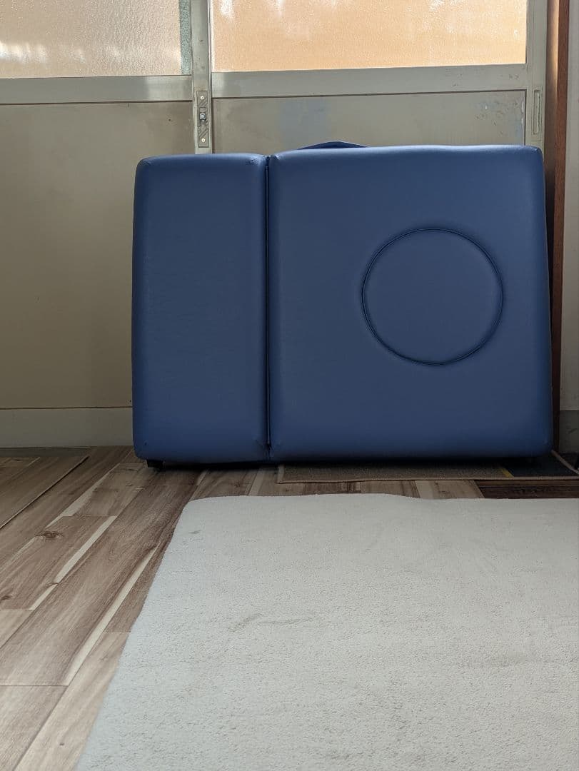 高田ベッド【未使用品】折りたたみマッサージベッド