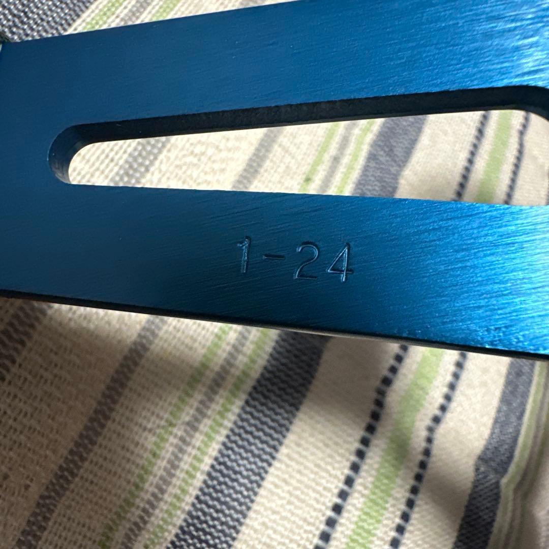 s*r様 momo ステアリング M-59 350mm 黒/青