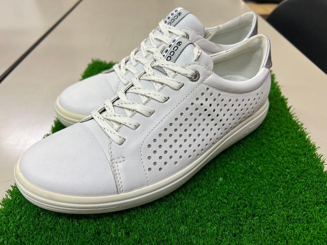 ゴルフシューズECCO CASUAL HYBRIDホワイトレディース25㎝