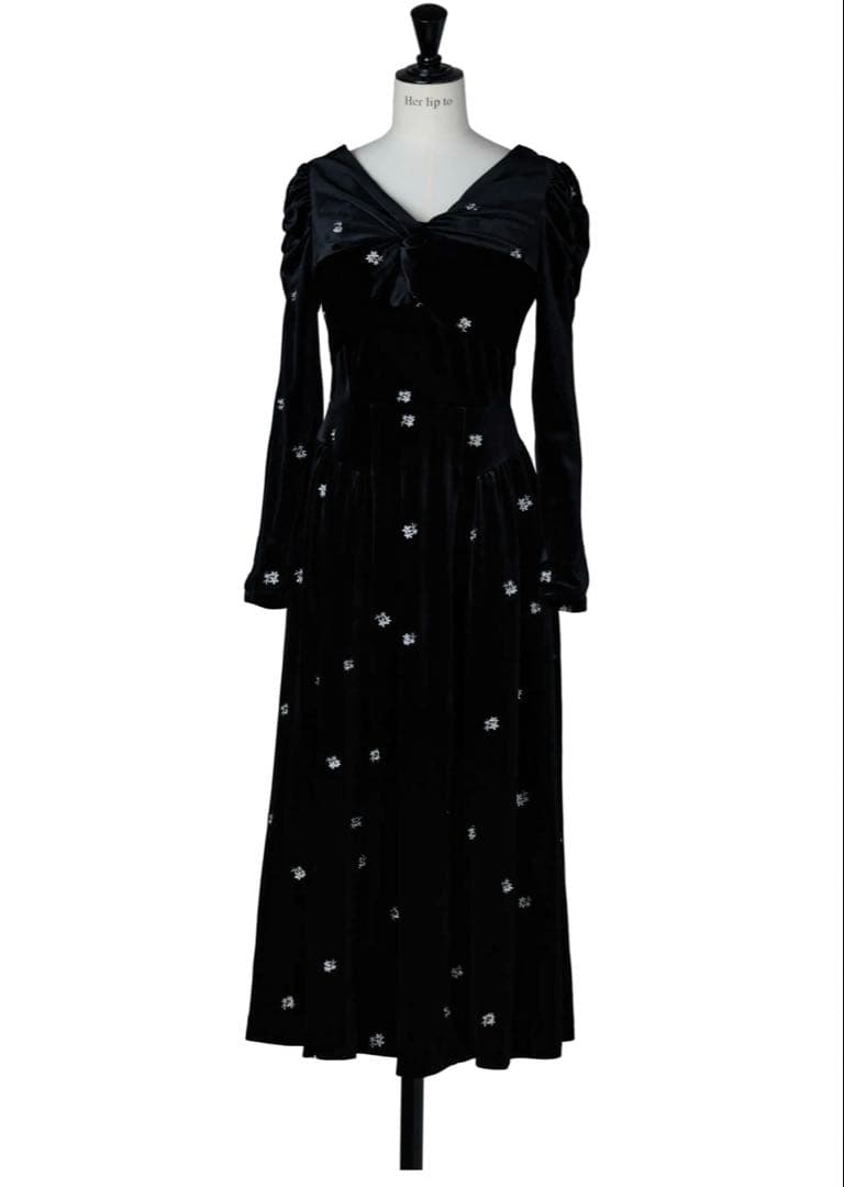 【新品未使用タグ付き】Belmont Floral Velour Dress