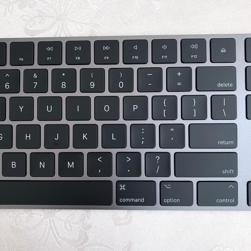 スペースグレイ｜APPLE｜MAGIC KEYBOARD｜US配列｜アップル純正