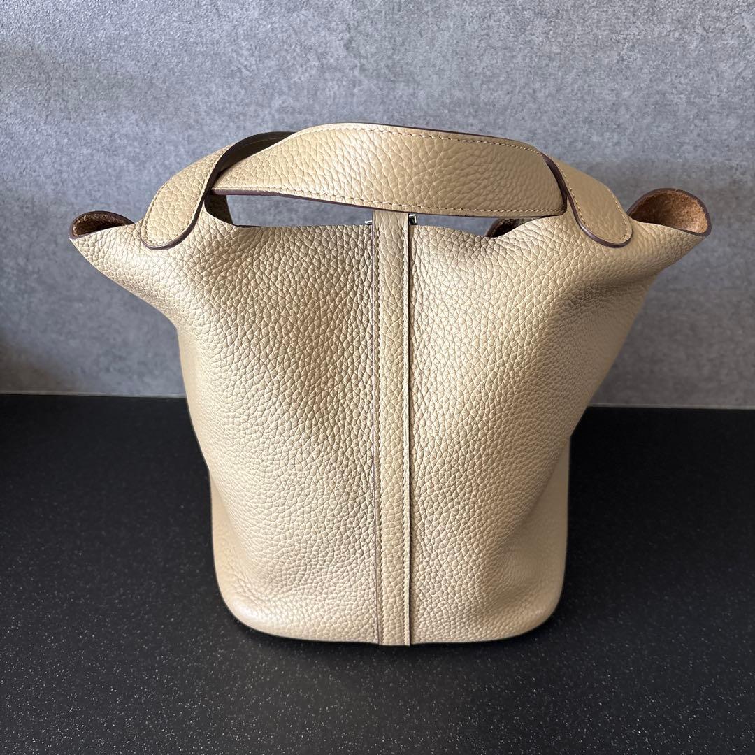 【美品✴︎】4U 本革キューブバッグ MM グレージュ 同色ステッチ