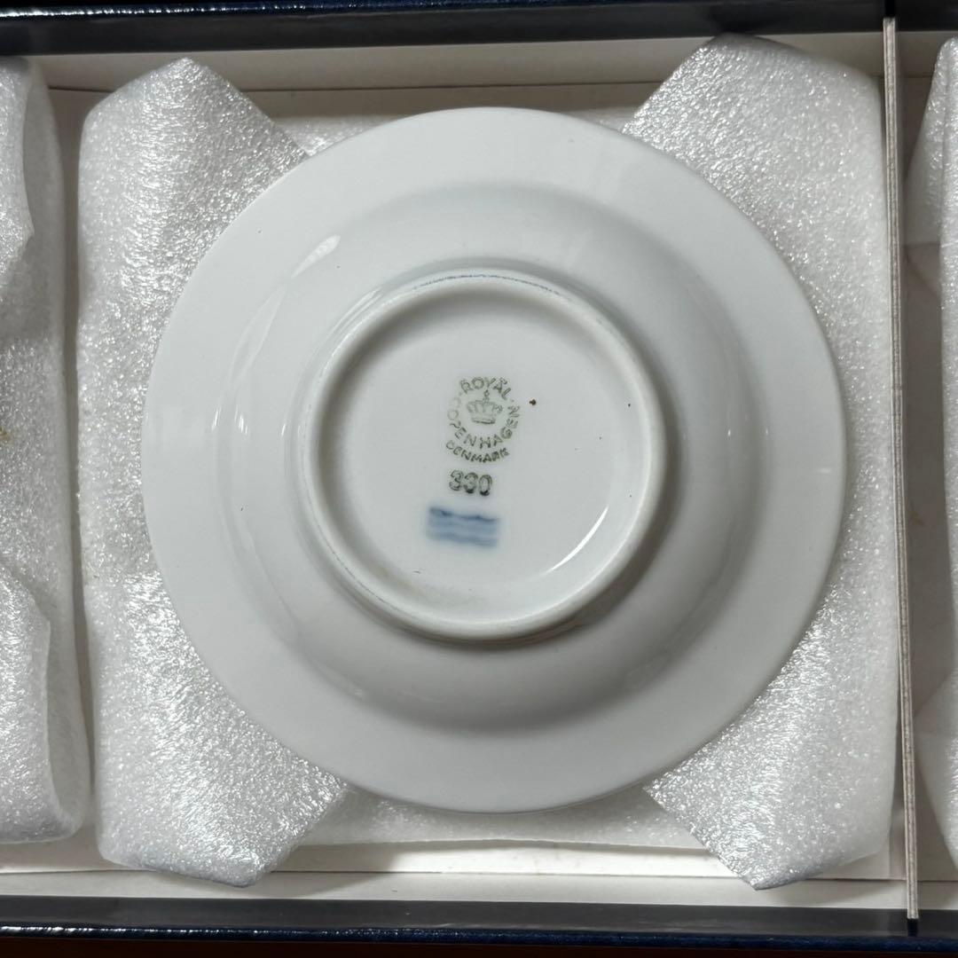 未使用 ロイヤルコペンハーゲン ハーフレース プレイン ブルーフラワー 豆皿