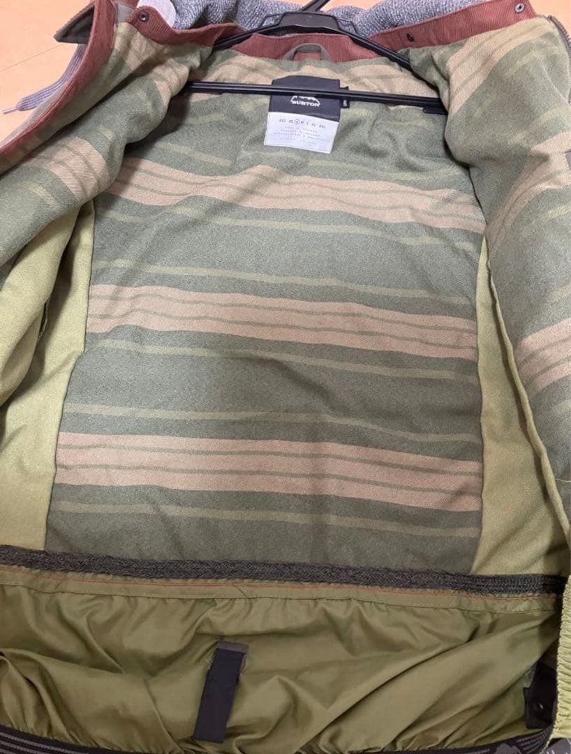 ま*ら様 Burton フード付きジャケット オリーブ