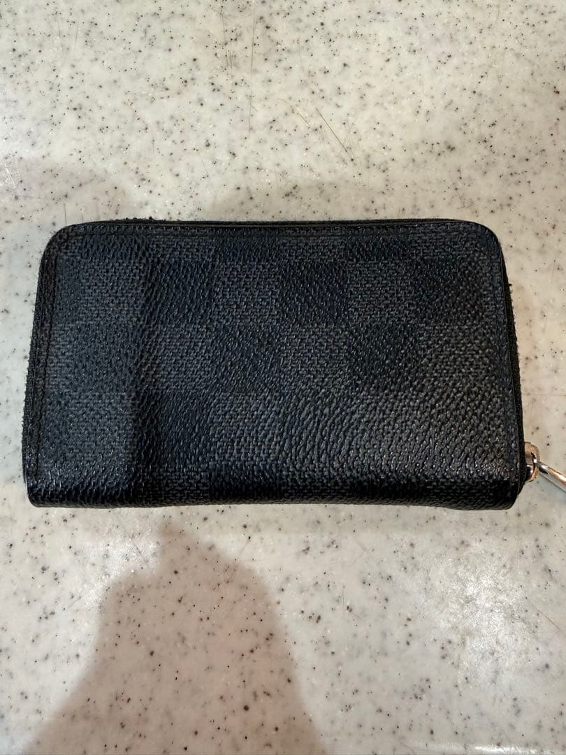 ルイヴィトン ケース ダミエ グラフィット