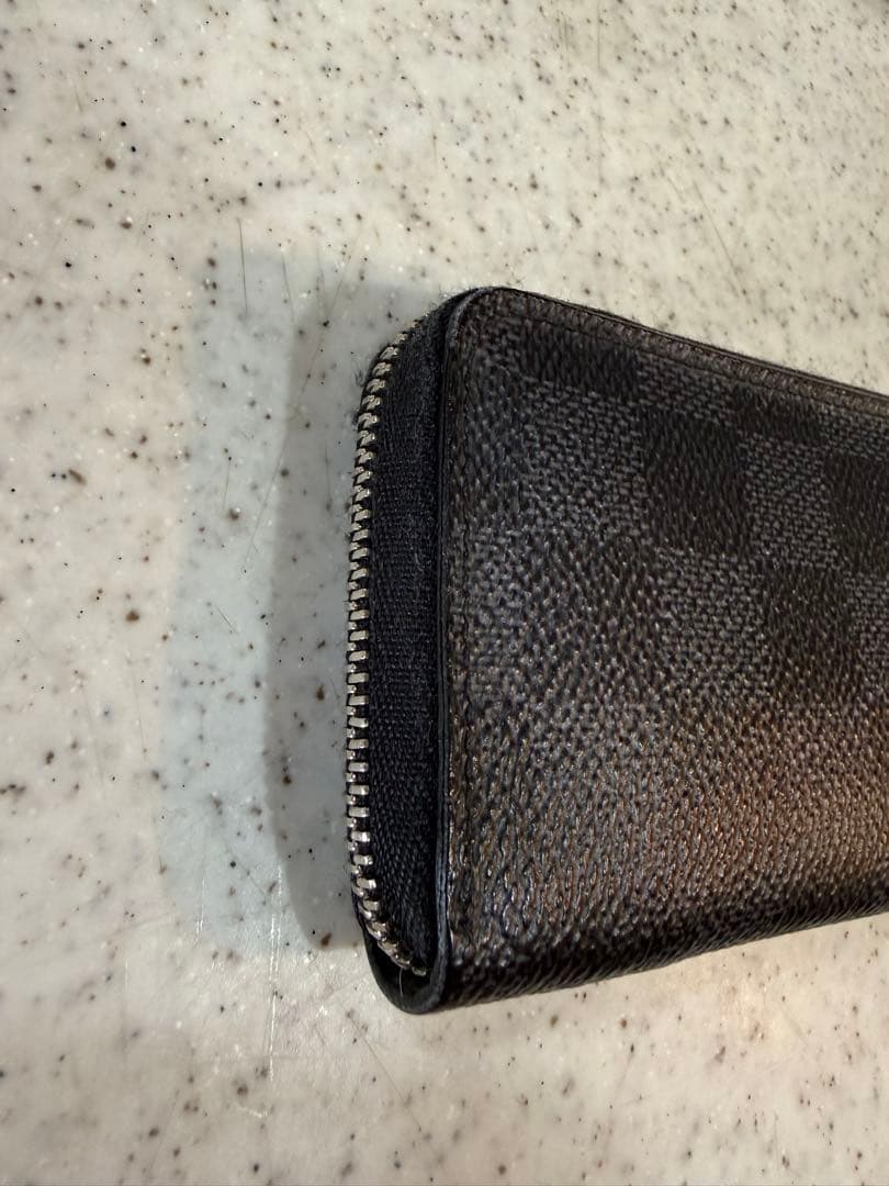 ルイヴィトン ケース ダミエ グラフィット