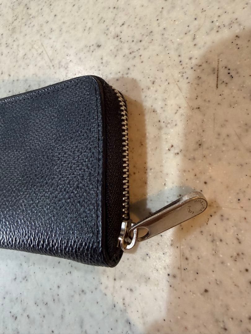 ルイヴィトン ケース ダミエ グラフィット