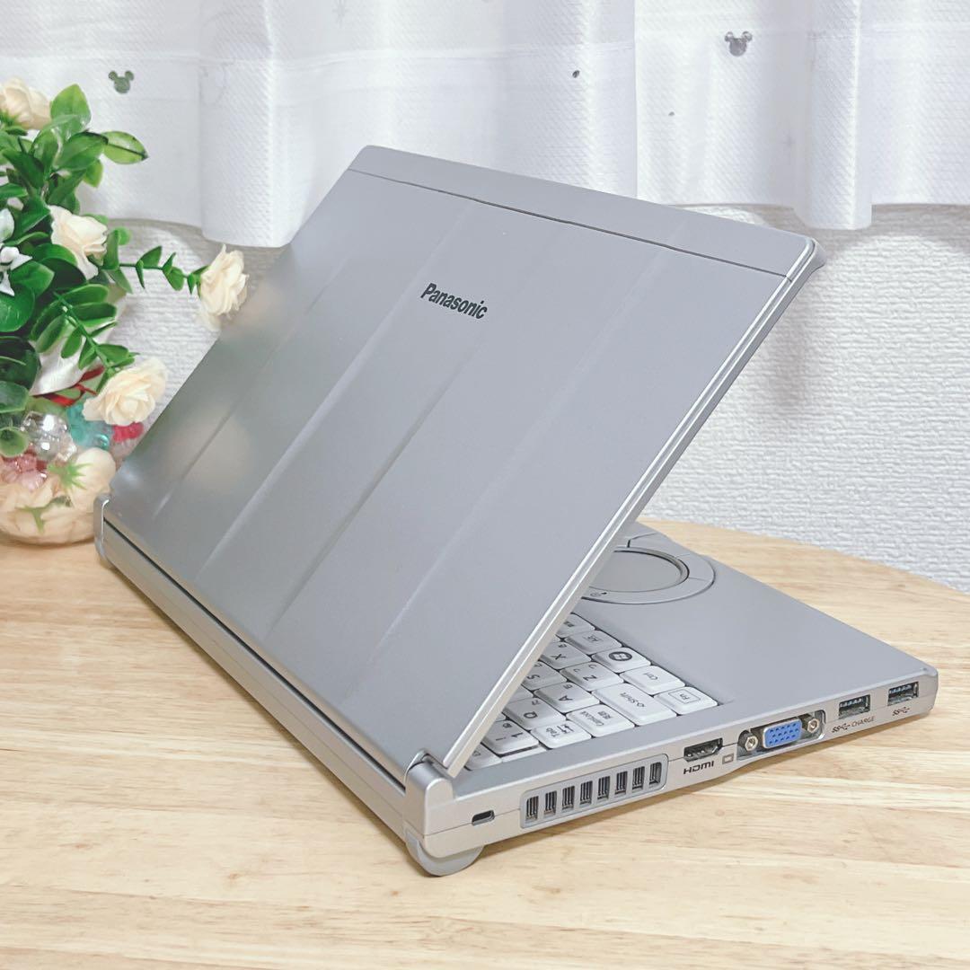 美品、高速SSD、メモリ8 G、快適、win11、オフィス2021、イラレ、