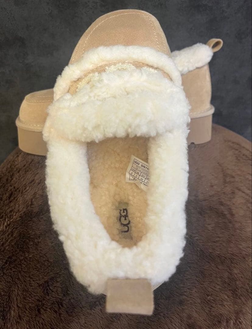 UGG アグ　ベージュ 厚底24cm