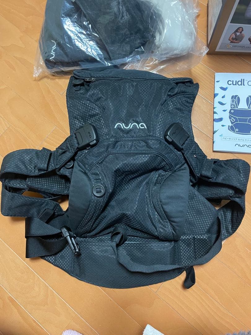 【試着1回のみ】NUNA cudl clik 抱っこ紐　カドル　night 黒
