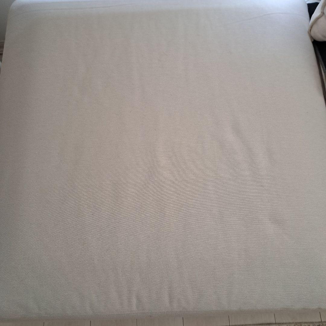 IKEA　ソーデルハムン　オットマン　ホワイトベージュ　超美品