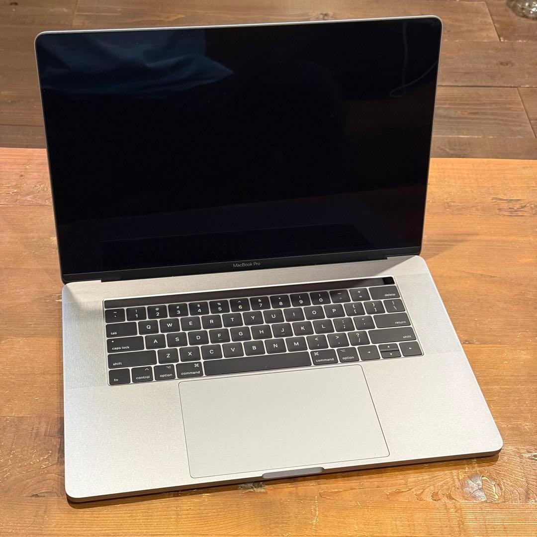 Apple MacBook Pro 15インチ i7/16G/1T USキー