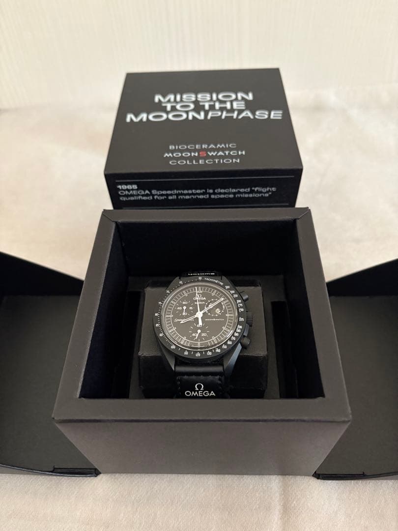 Snoopy x OMEGA x Swatch ブラック　スヌーピー　ブラック