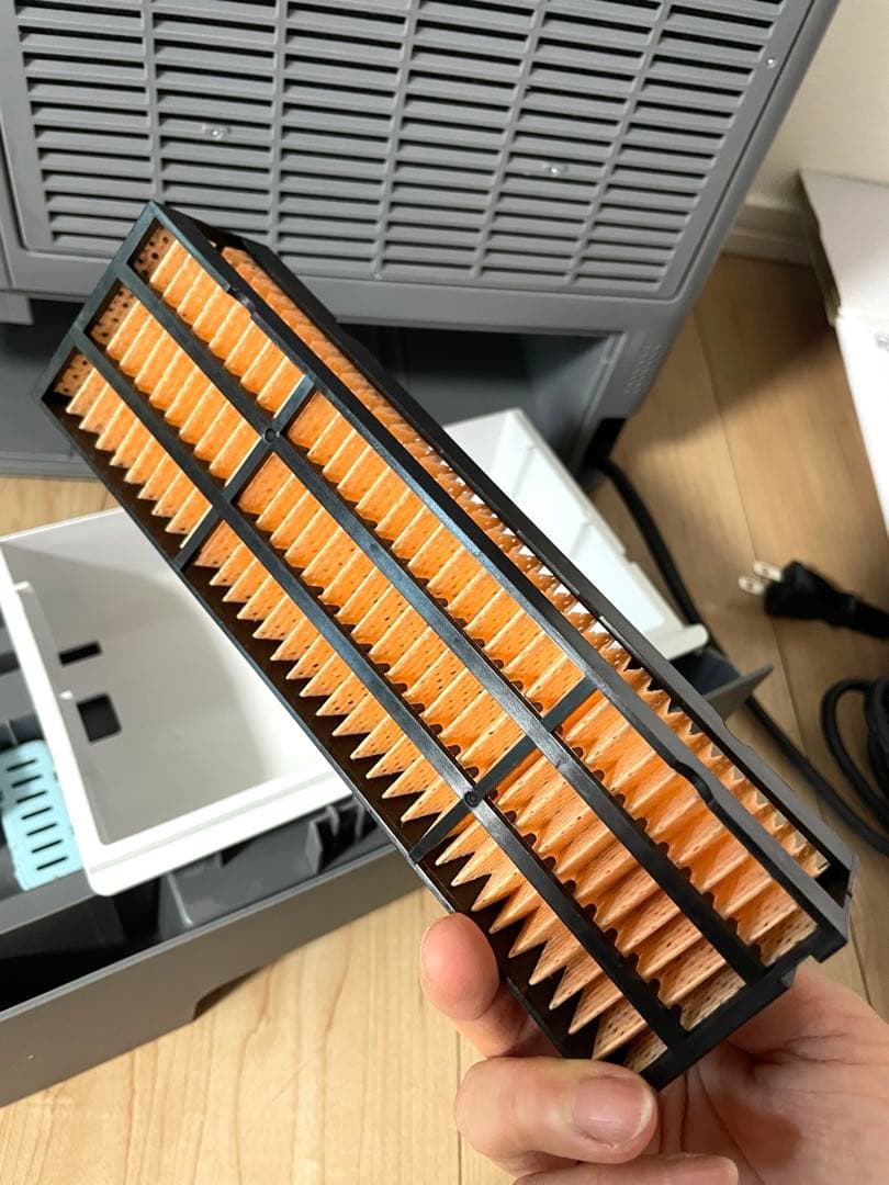 アイリスオーヤマ　大風量加湿ファンヒーター