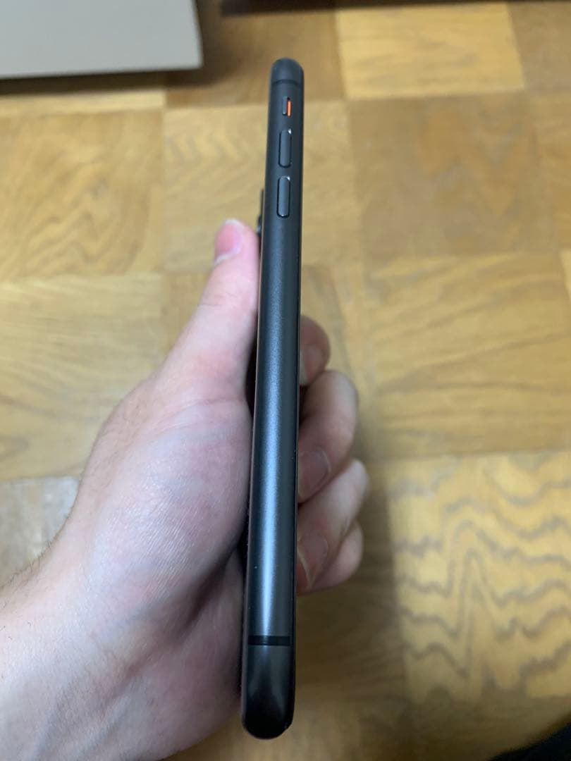 Apple iPhone 11 ブラック