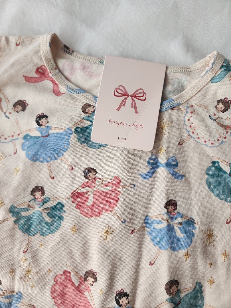新品　コンゲススロイド　バレリーナ　セットアップ　5-6Y パジャマ　肌着