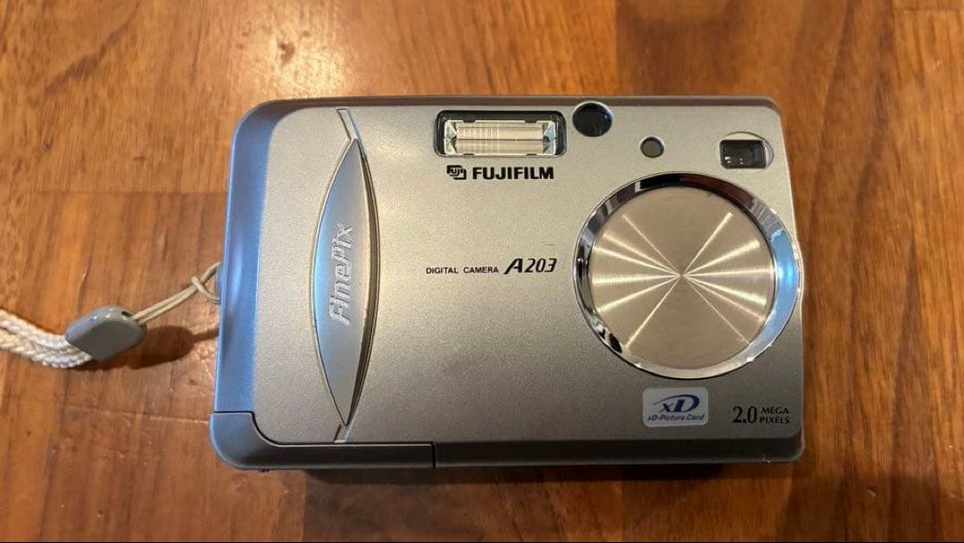 【動作確認済】FUJIFILM FinePix A203 オールドデジカメ 美品