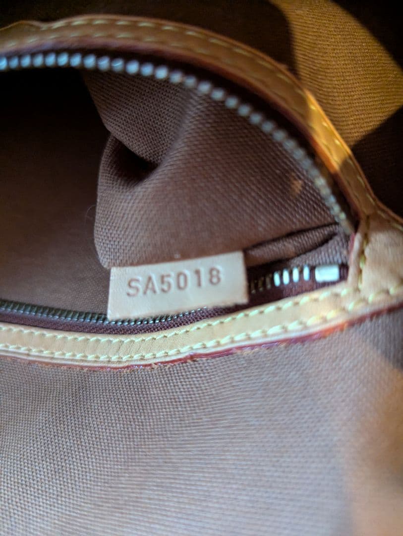 Louis Vuitton モノグラム バティニョール・オリゾンタル