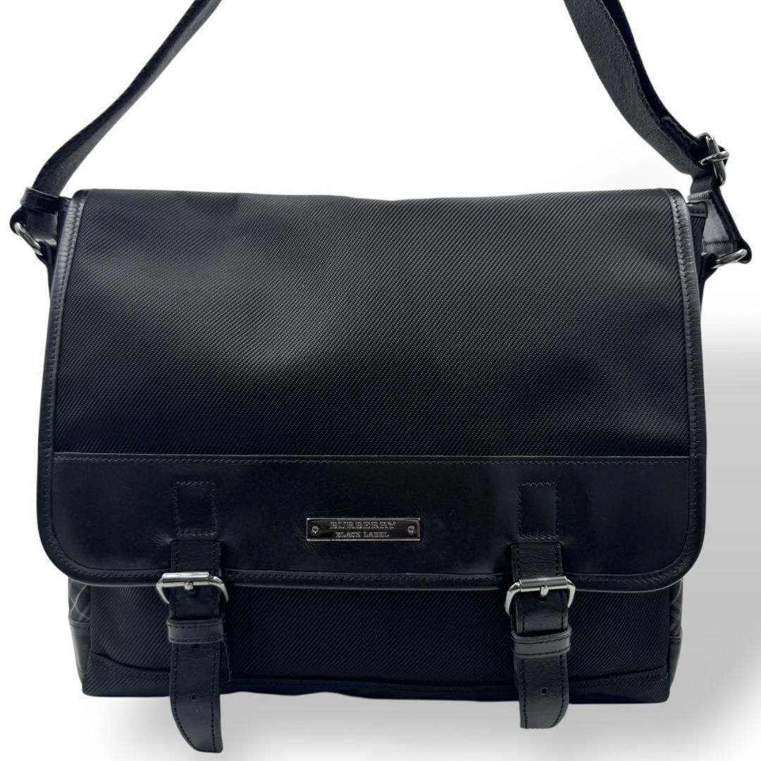 バーバリー　ブラックレーベル　ショルダーバッグ　メッセンジャーバッグ　ブラック