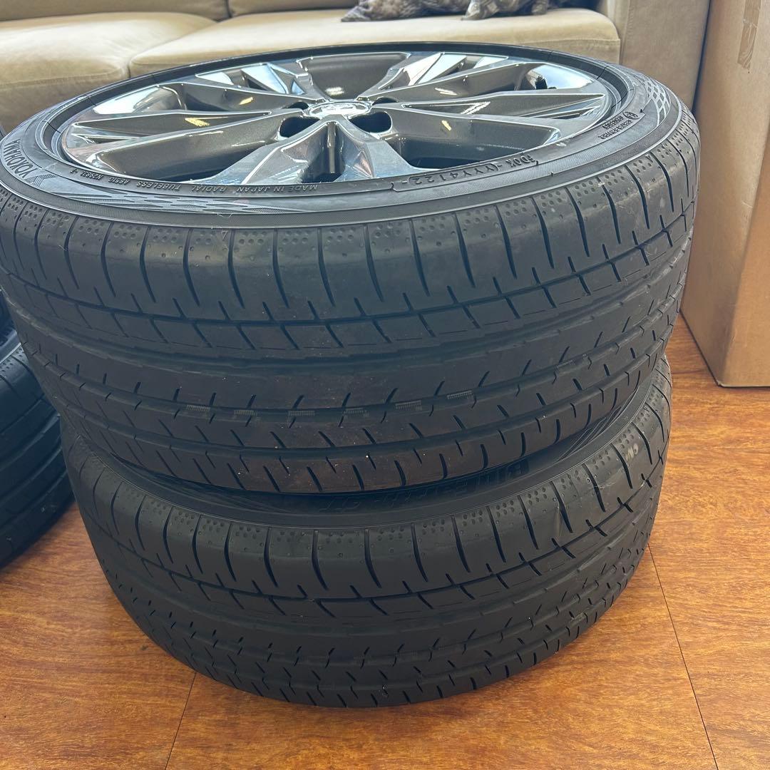 トヨタ カローラツーリング 純正ホイール　YOKOHAMA 215/45R17