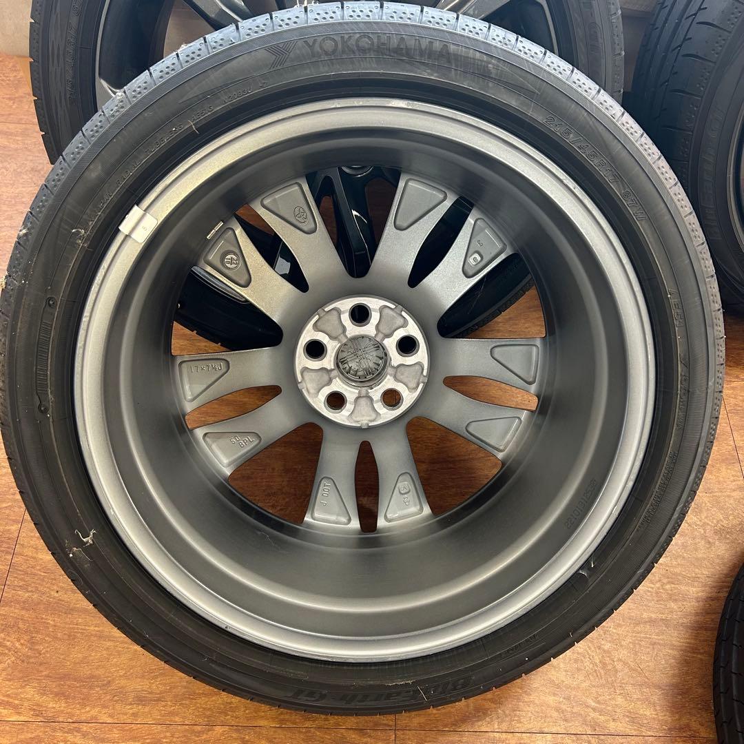 トヨタ カローラツーリング 純正ホイール　YOKOHAMA 215/45R17