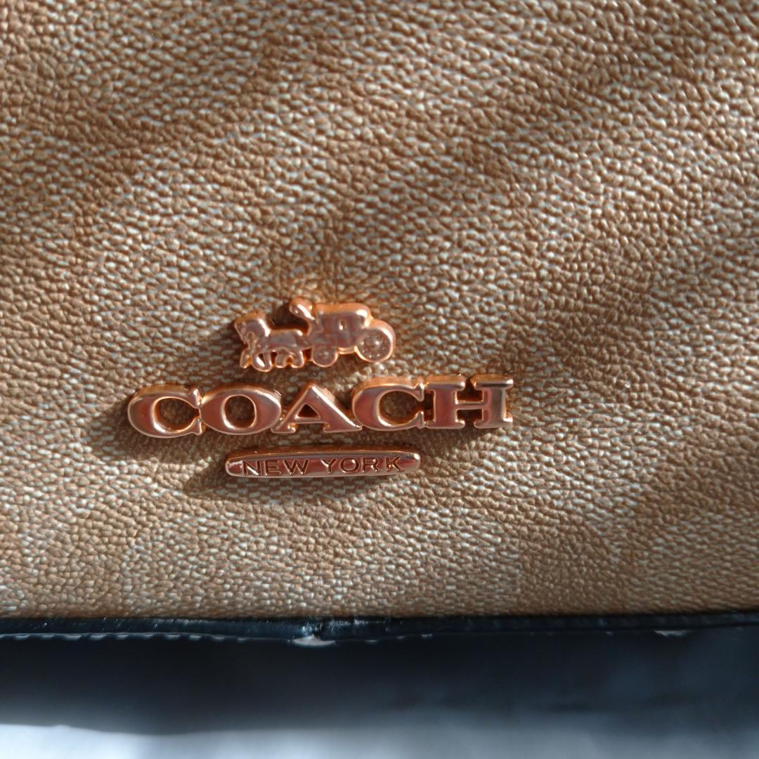 【新品未使用】コーチ リュック シグネチャー C2002 ベージュ