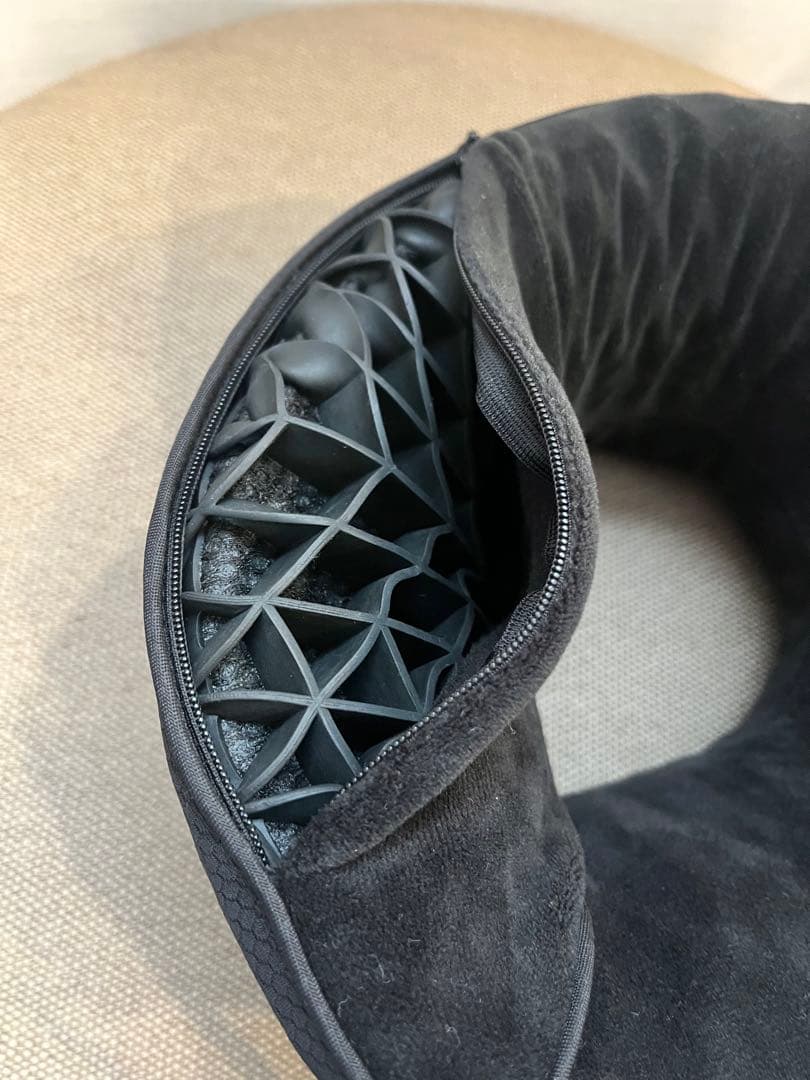 【美品】ヒツジのいらない枕　ネックピロー