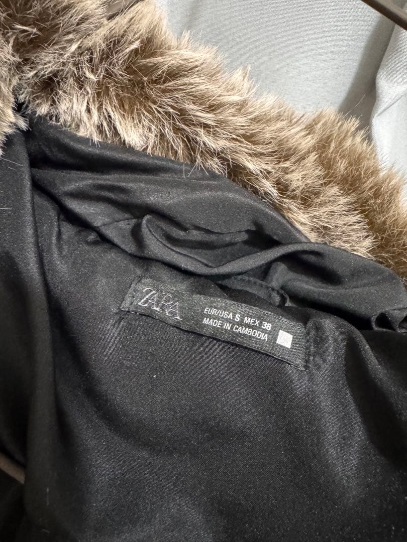 ZARA ベージュ ファー風ジャケット Sサイズ