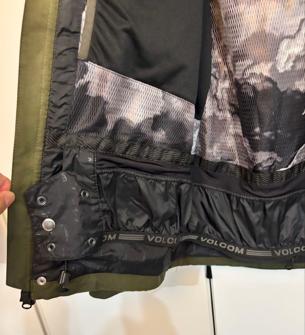 最終値下げ　Volcom スノーボードウェアセットアップ　美品