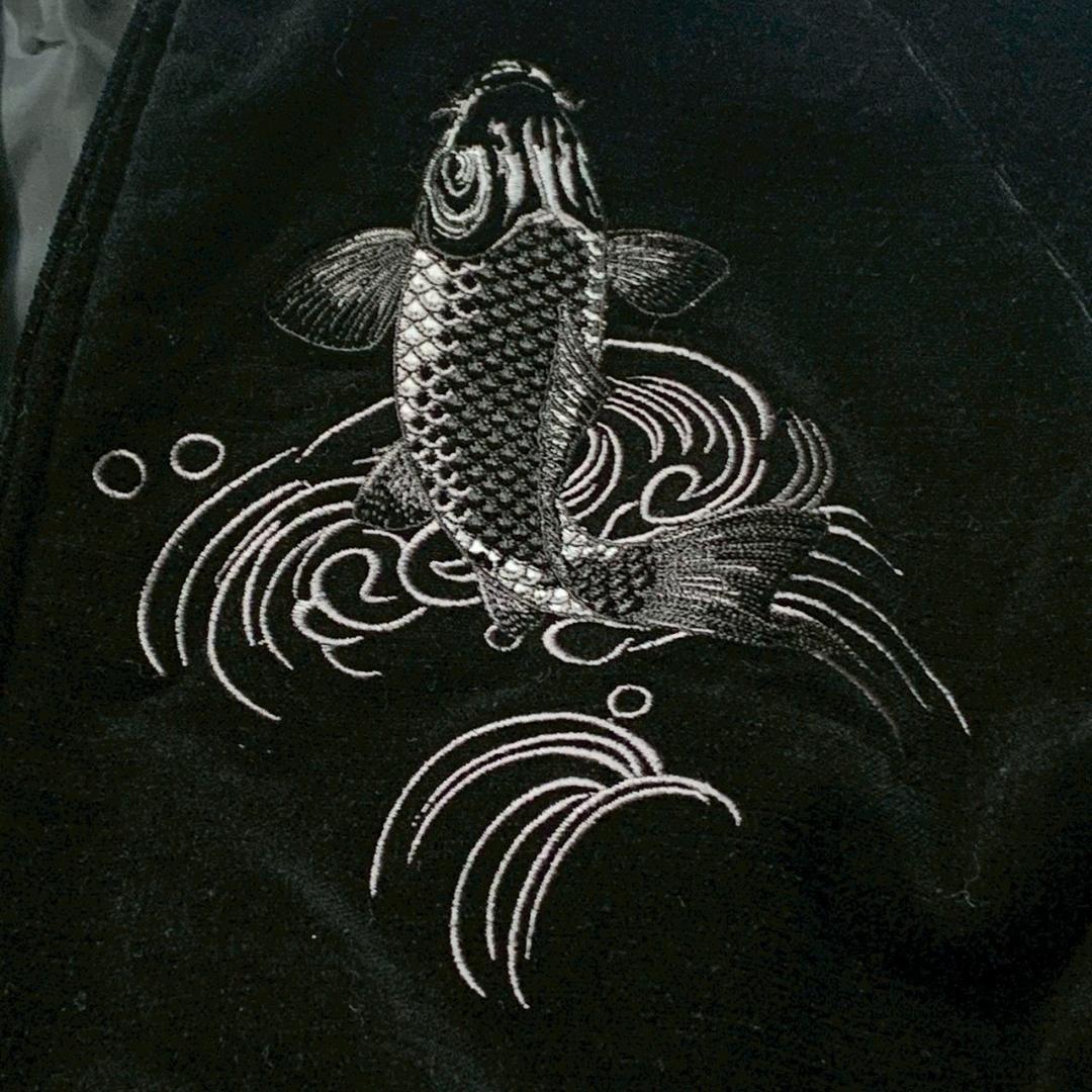 【あの日】絡繰魂 鯉刺繍 スカジャン XL ベロア ブラック 黒 和柄