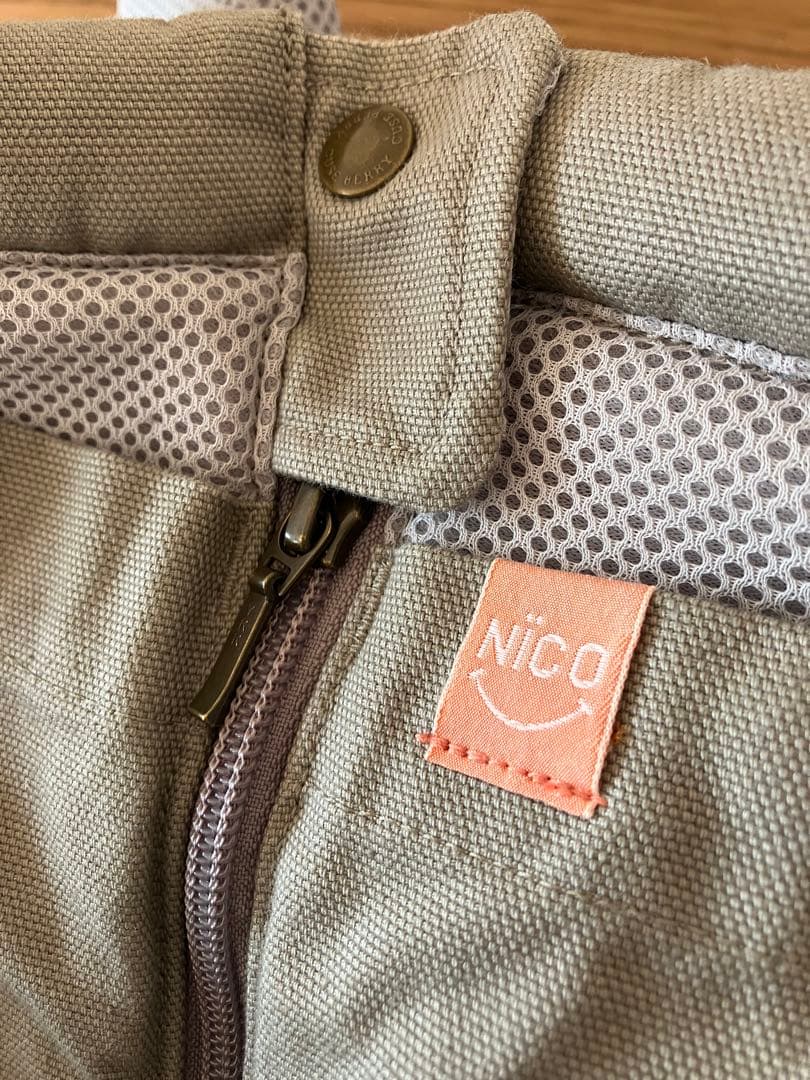 【使用回数5回程度美品】キューズベリー NICO メッシュ グレー 抱っこ紐