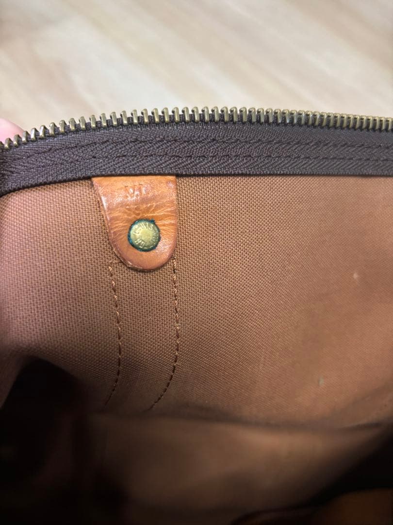 Louis Vuitton ルイヴィトン キーポルモノグラム ストラップ付き