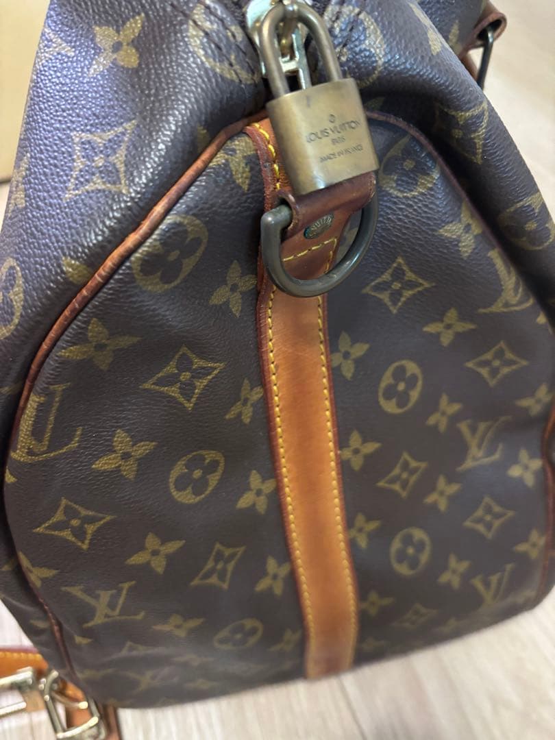 Louis Vuitton ルイヴィトン キーポルモノグラム ストラップ付き