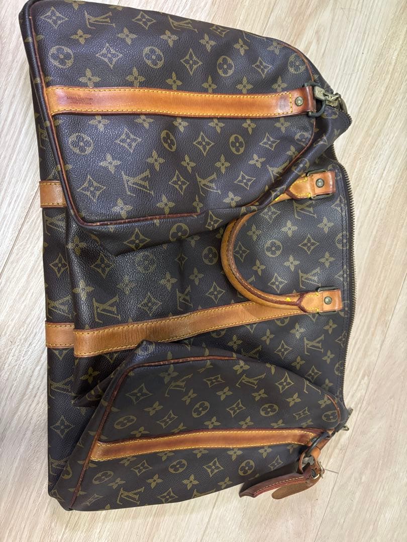 Louis Vuitton ルイヴィトン キーポルモノグラム ストラップ付き