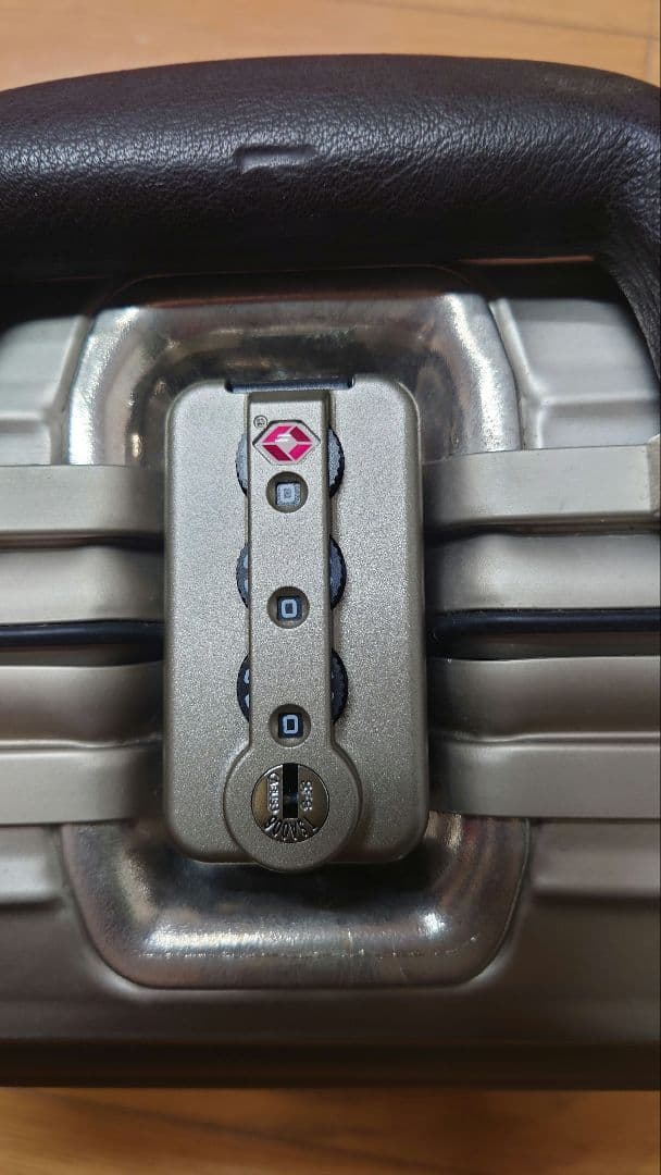 バッグ RIMOWA Piccolo Titanium