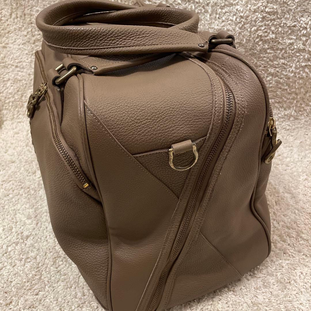 Magnu ボストンバック　Magnu美品 エルメスで使用されてる革