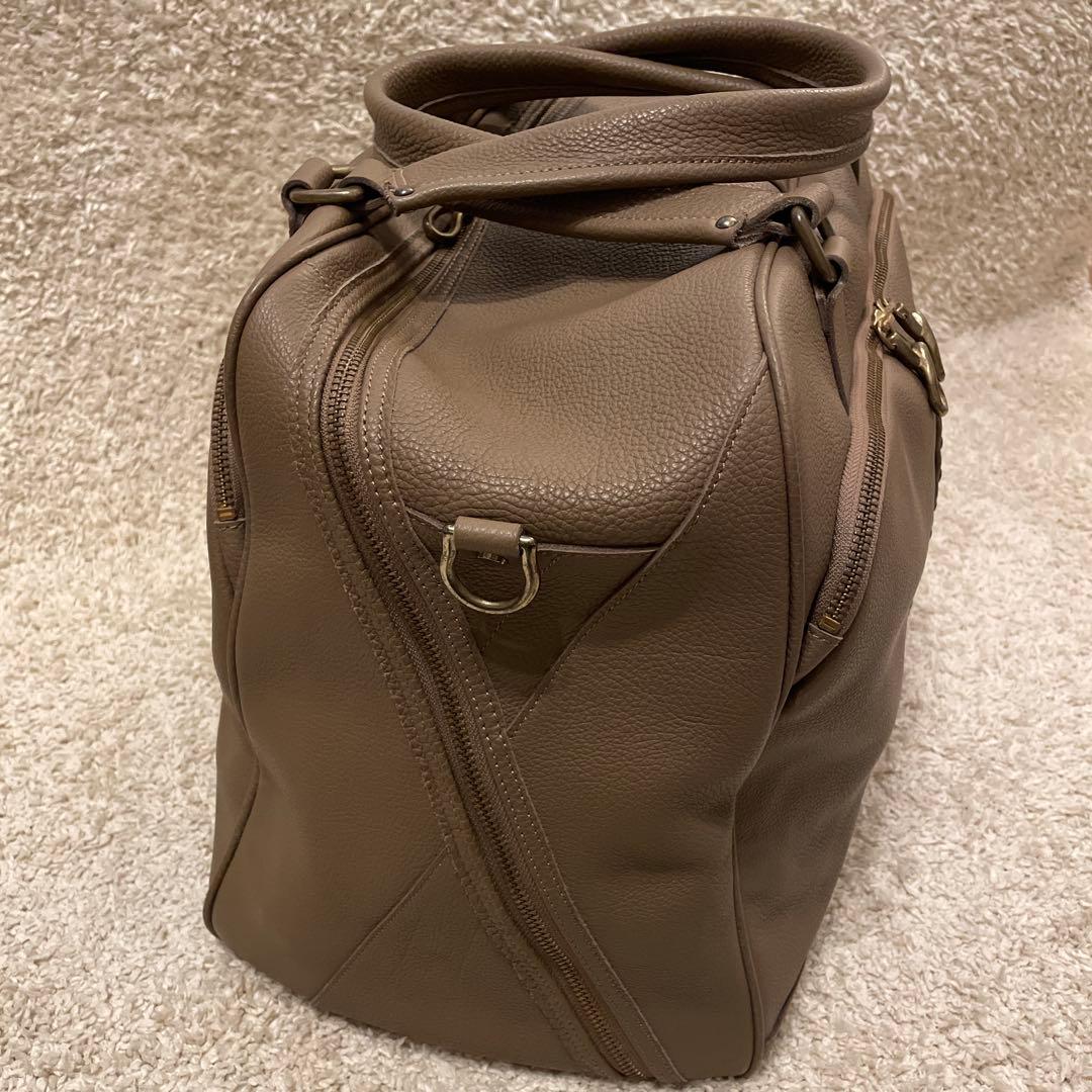 Magnu ボストンバック　Magnu美品 エルメスで使用されてる革