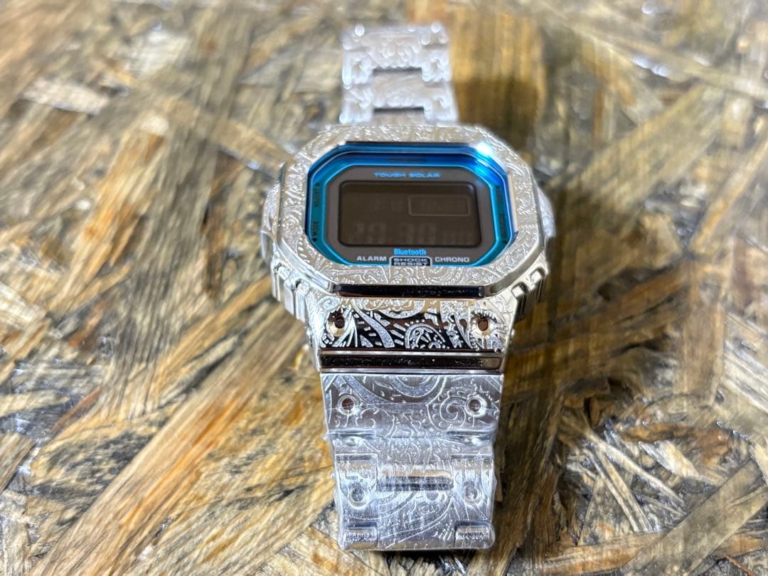 【美品】G-SHOCK GW-B5600 フルメタルカスタム　ペイズリー柄