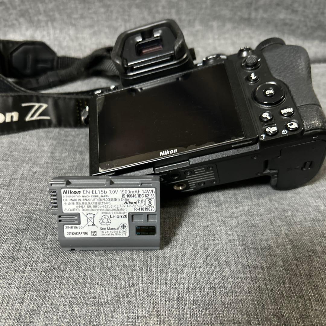 Nikon Z5 ミラーレスカメラ　本体　ボディ　ニコン　フルサイズ