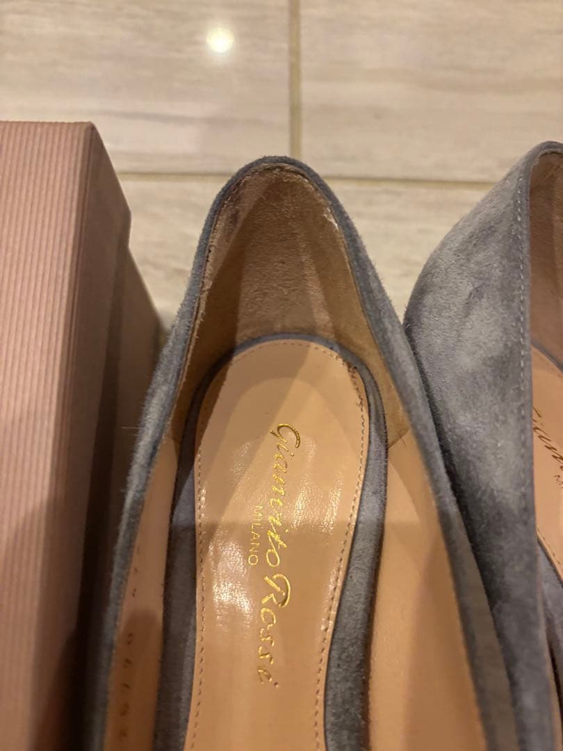 Gianvito Rossi グレー ハイヒールパンプス