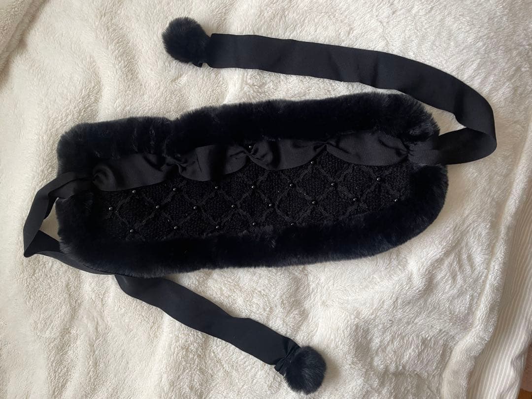 Luxmira 黒いファーボンネット