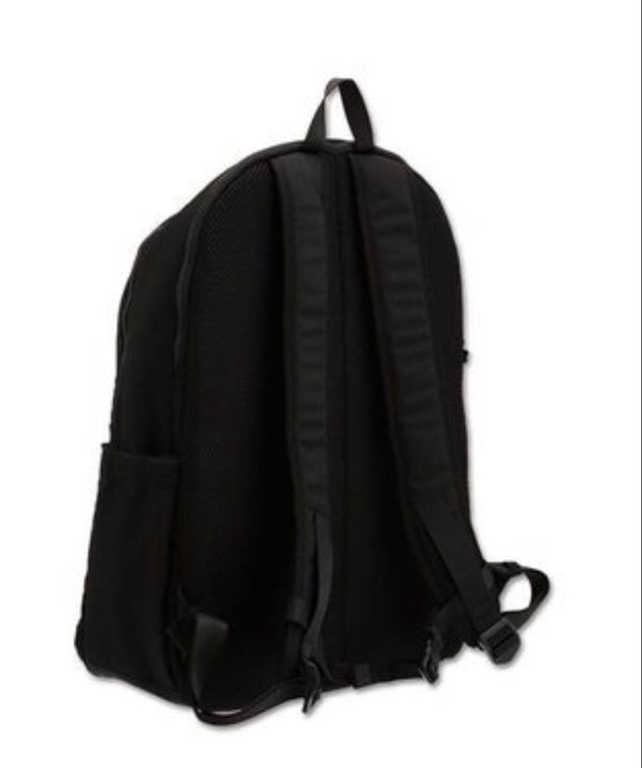 ※未使用※美品※MARY QUANT オールブラックシンプルロゴ リュックL