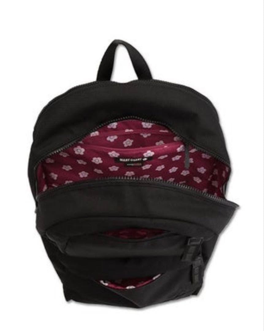 ※未使用※美品※MARY QUANT オールブラックシンプルロゴ リュックL