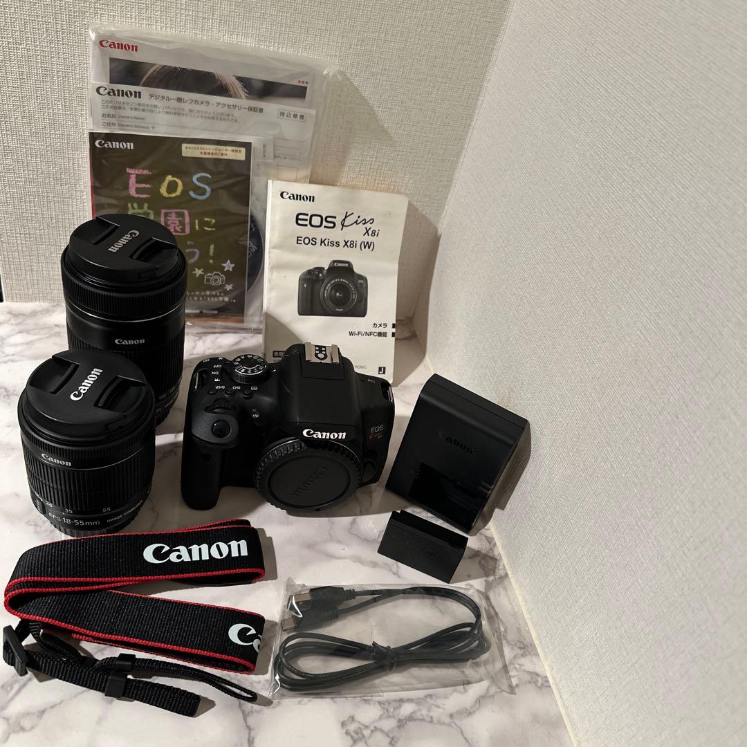 Canon EOS Kiss X8i ダブルズームキット 一眼レフカメラ