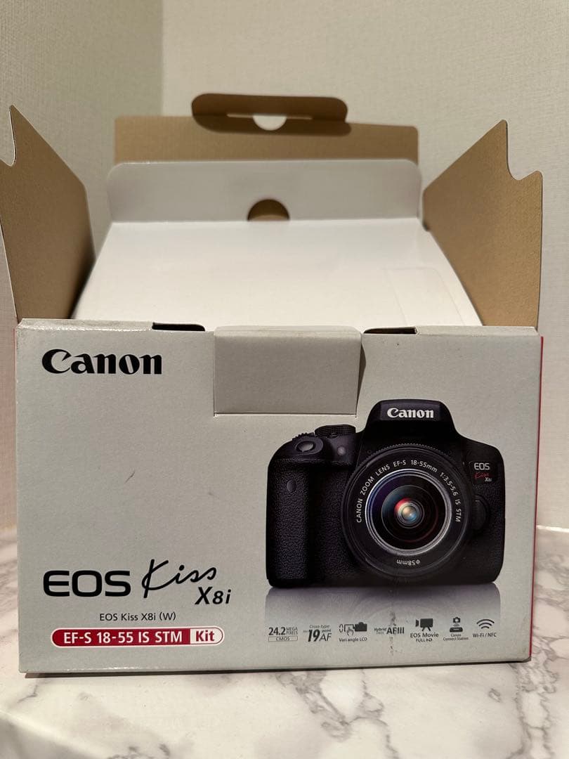 Canon EOS Kiss X8i ダブルズームキット 一眼レフカメラ
