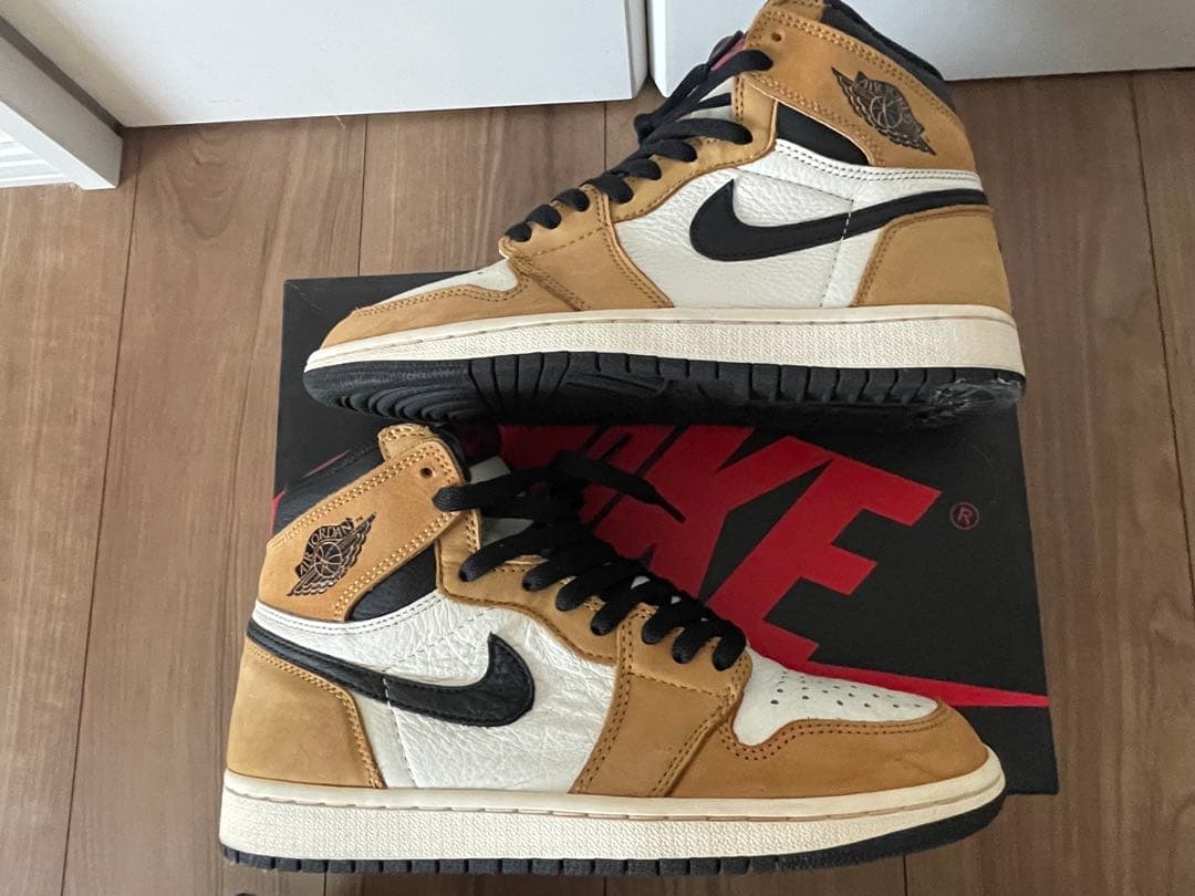 Nike Air Jordan 1 RETRO High ルーキーオブザイヤー