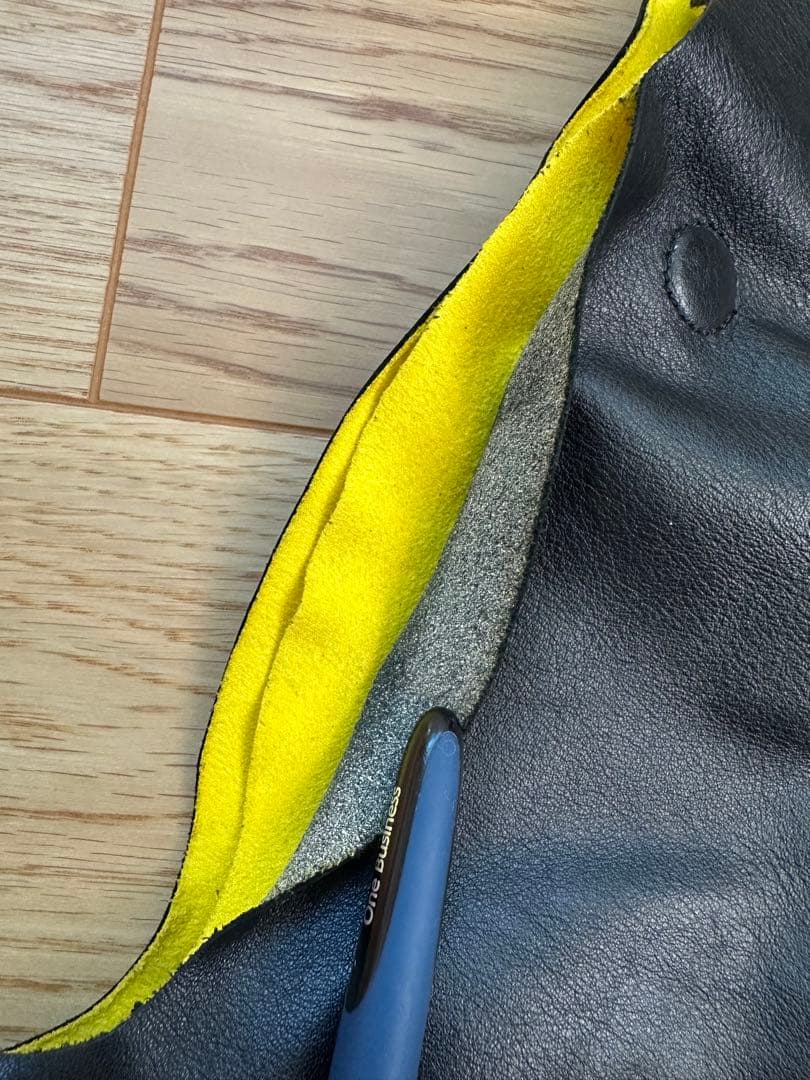 メゾンマルジェラ　レザーバッグ　ポーチ付き